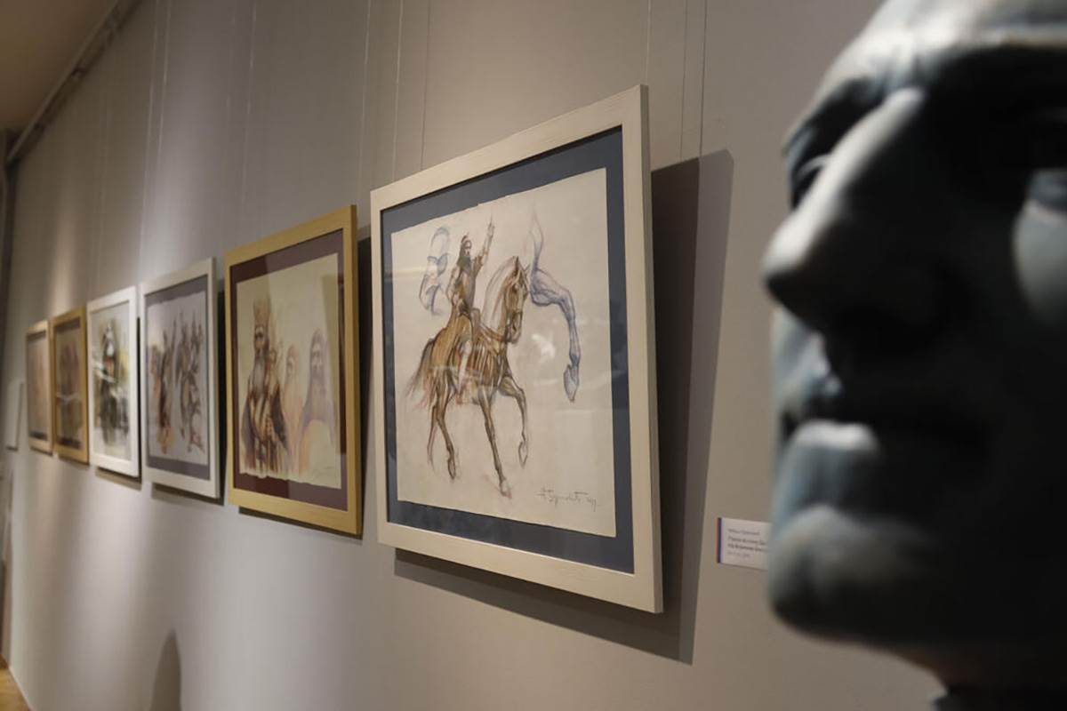 izložba u domu vojske Srbije (33).jpg