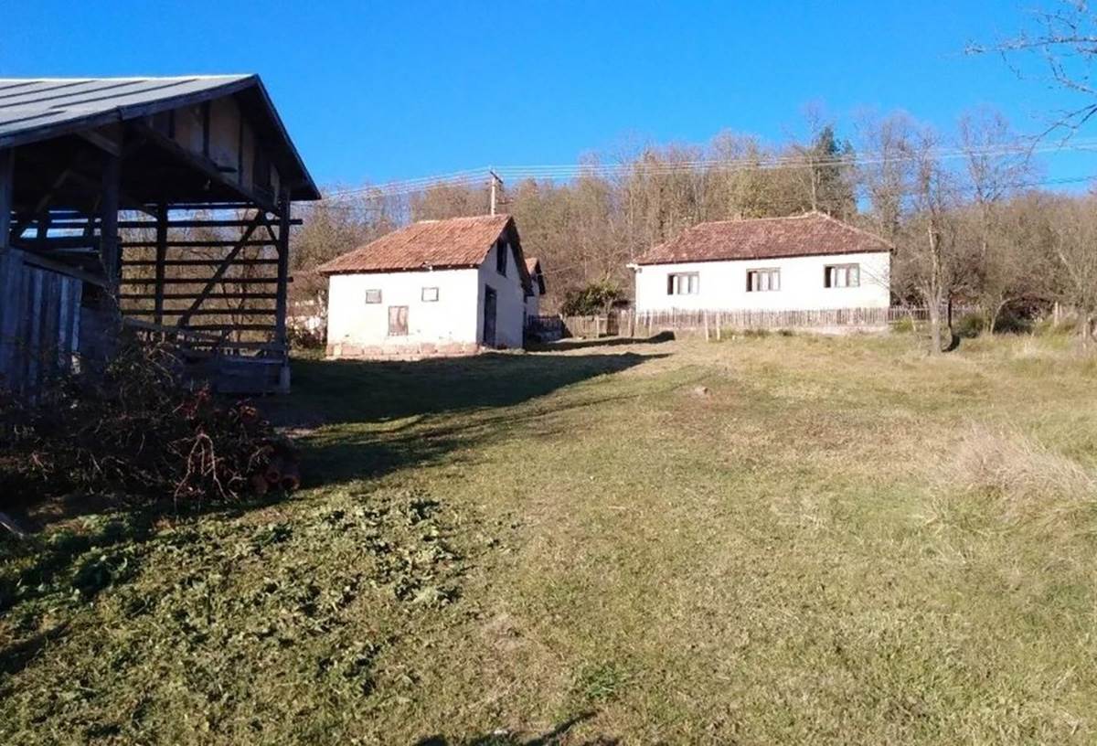 Kuca u selu Tubici kod Kosjerica (8).jpg