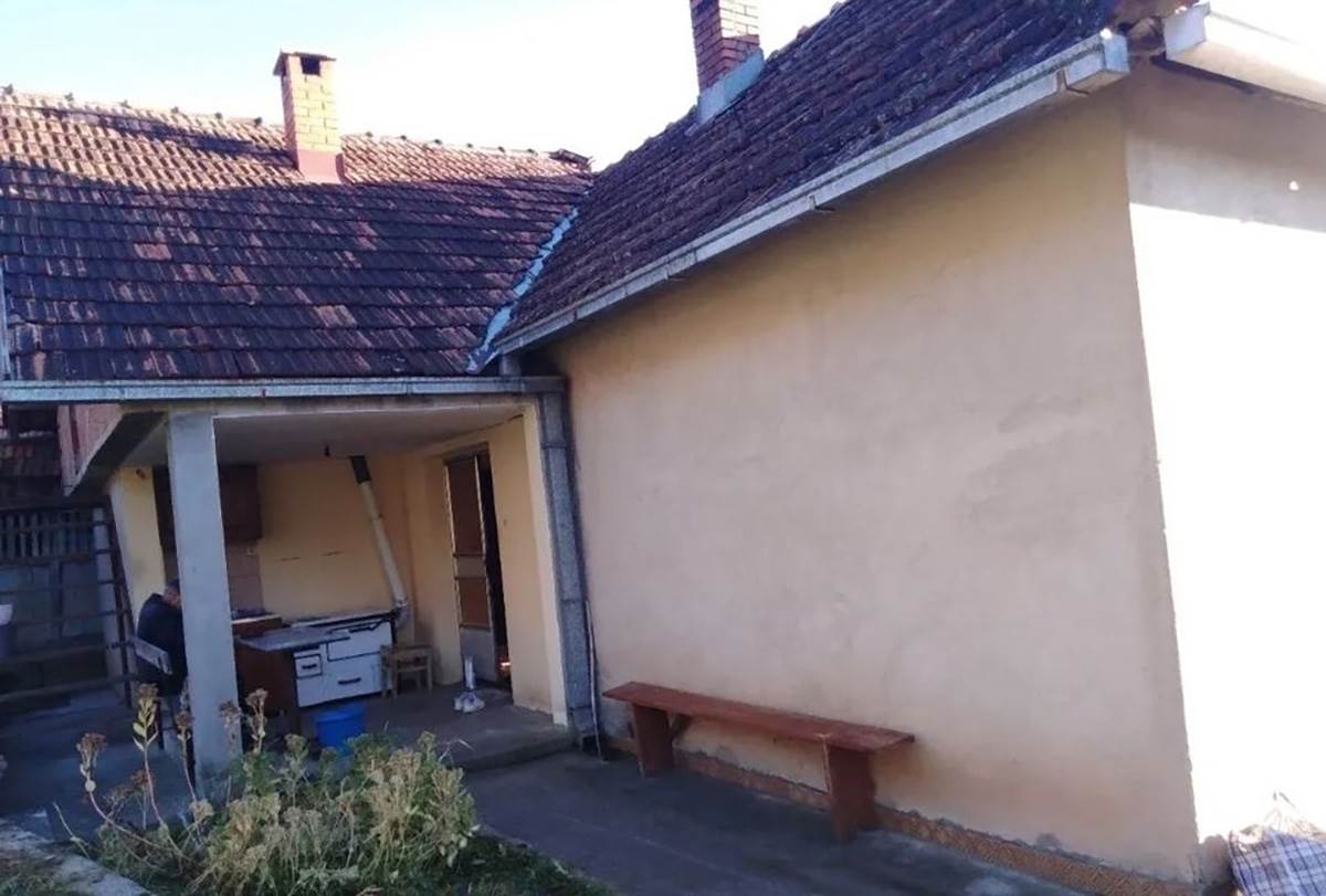 Kuca u selu Tubici kod Kosjerica (9).jpg