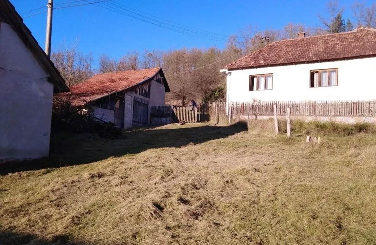 Kuca u selu Tubici kod Kosjerica (10).jpg