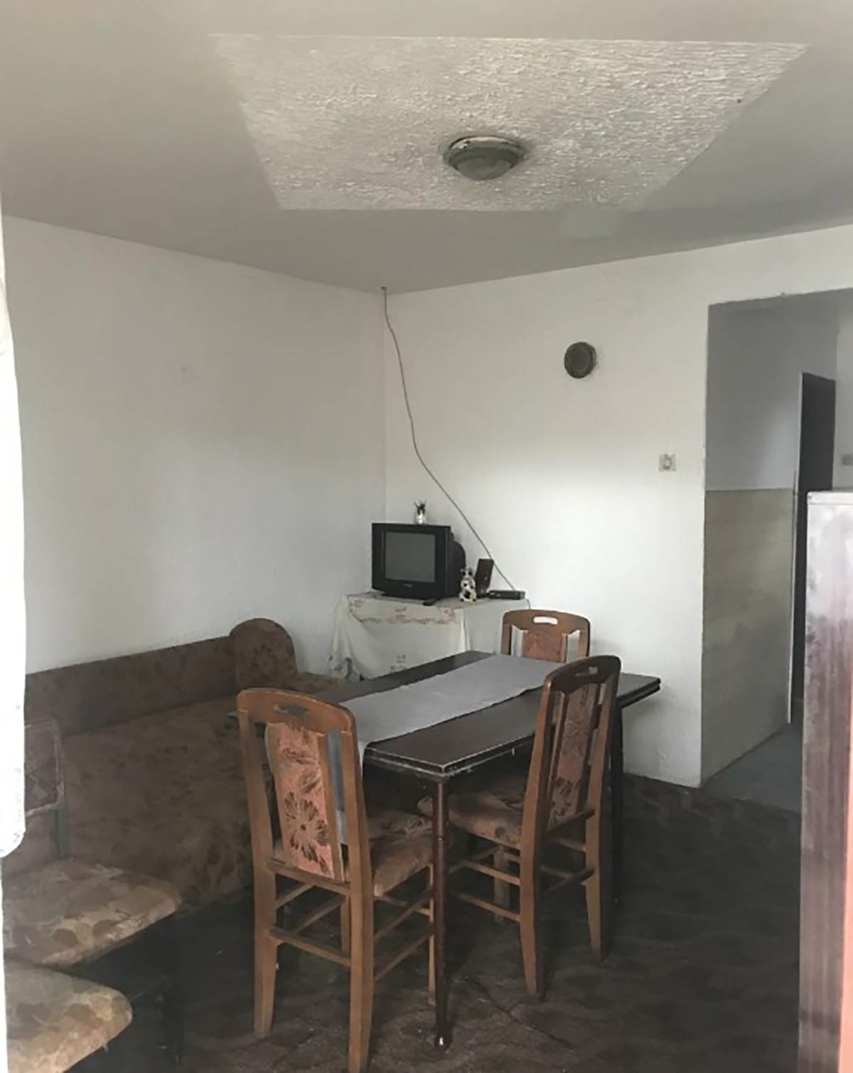 Kuca sa imanjem u selu Modrica (6).jpg