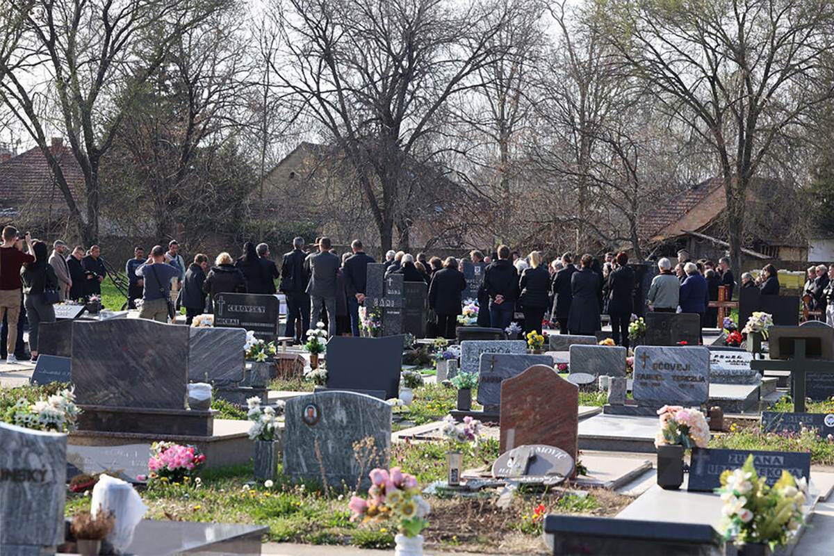 Sahrana Novi Sad (11).jpg