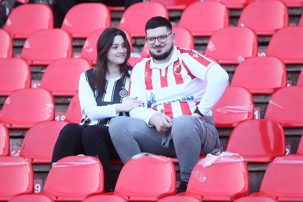 Partizanova uprava na derbiju na Marakani