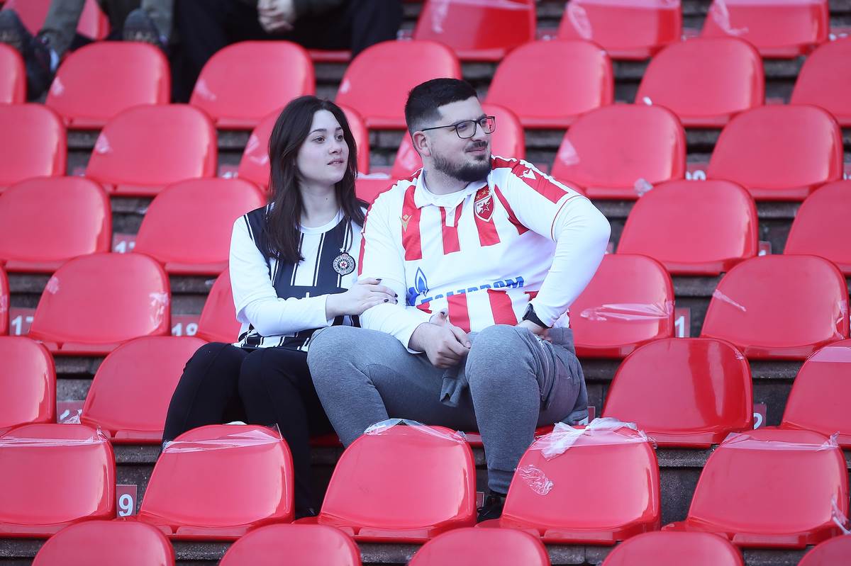 Partizanova uprava na derbiju na Marakani