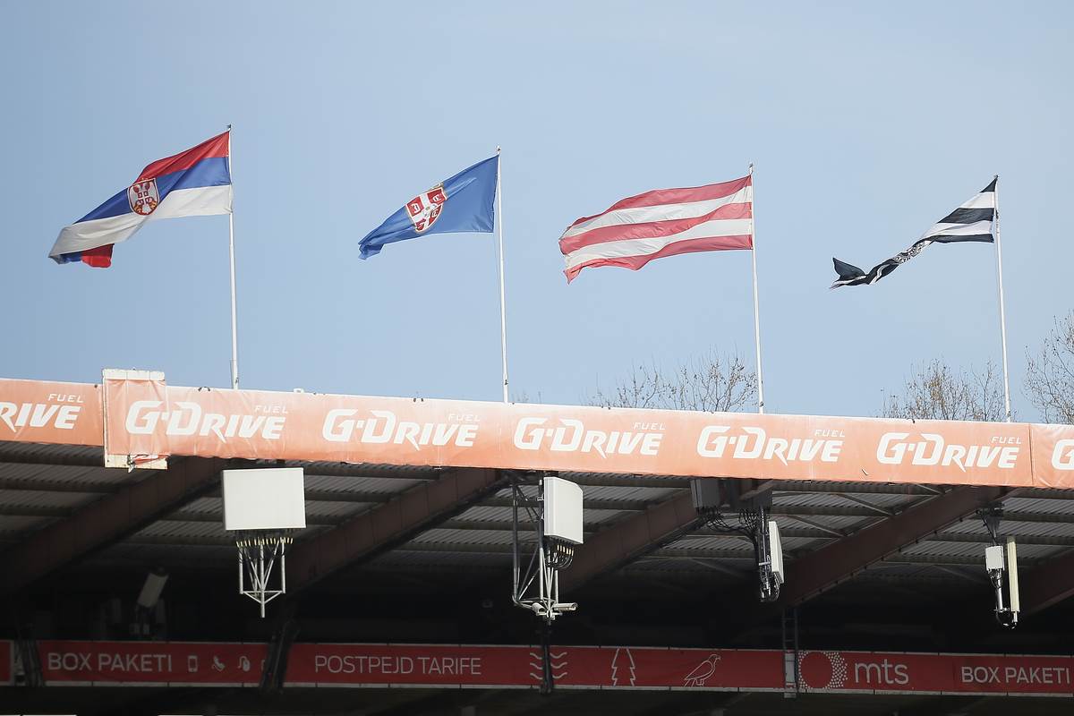 Partizanova uprava na derbiju na Marakani