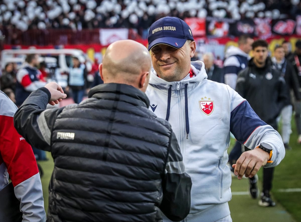 Vladan Milojević i Igor Duljaj pozdrav na derbiju Zvezda Partizan