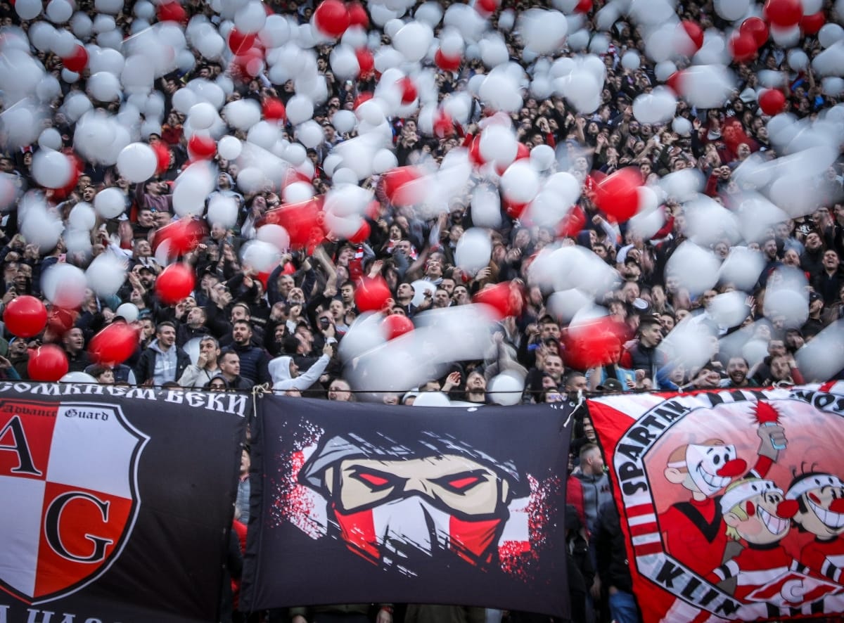 Vladan Milojević i Igor Duljaj pozdrav na derbiju Zvezda Partizan