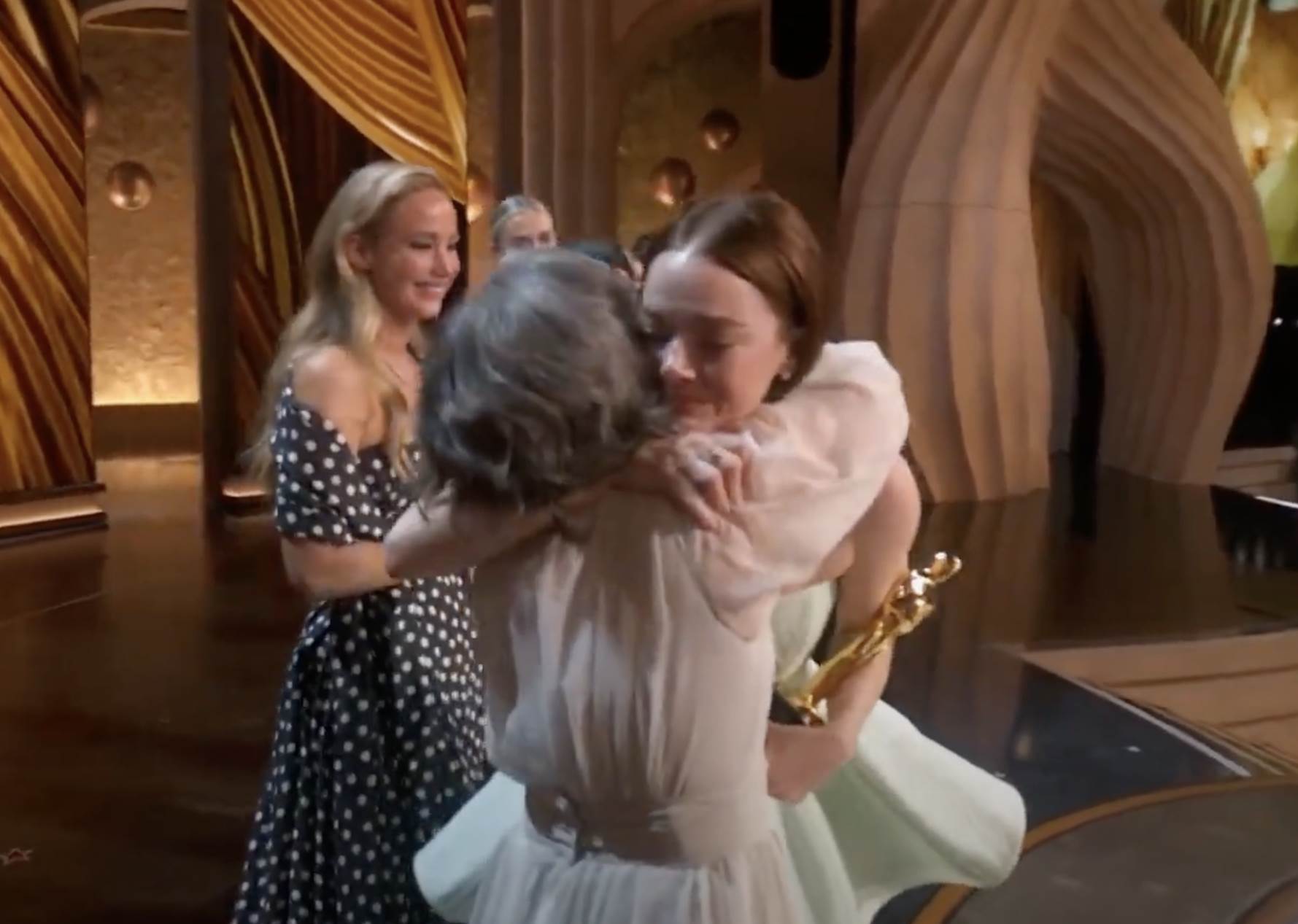 emi stoun pukla haljina na dodeli oskara 9.png