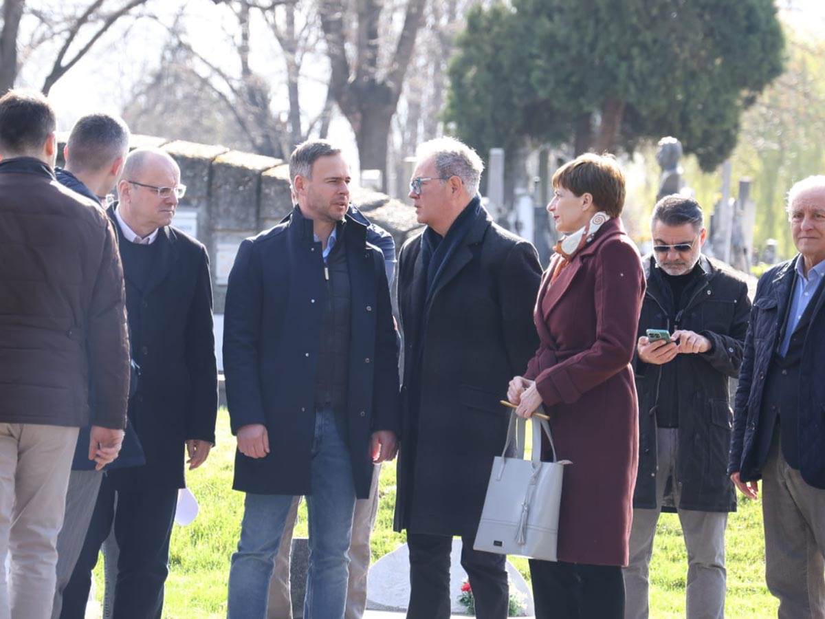 godisnjica ubistva Zorana Djindjica Novo groblje (1).jpg