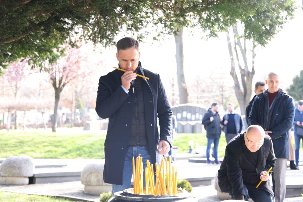 godisnjica ubistva Zorana Djindjica Novo groblje (5).jpg