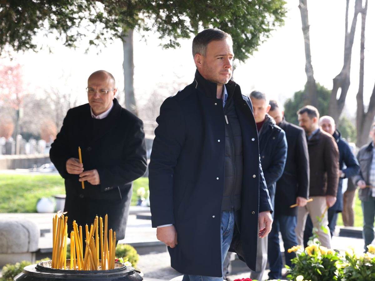 godisnjica ubistva Zorana Djindjica Novo groblje (6).jpg