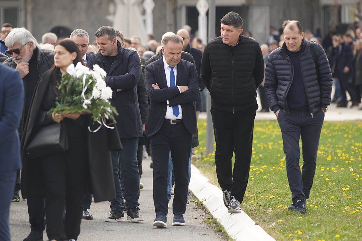 zana okuka sahrana (21) copy.jpg