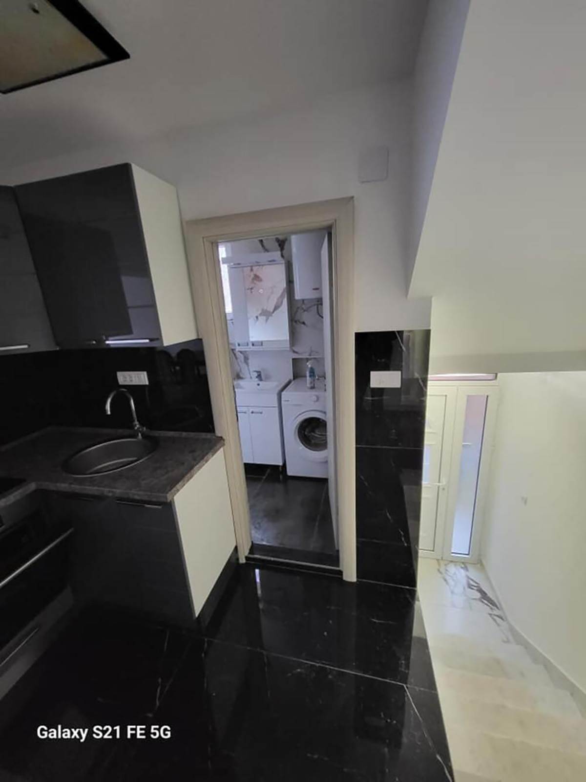 Stan u sklopu kuće u Žarkovu izdaju za 600 € (11) copy.jpg