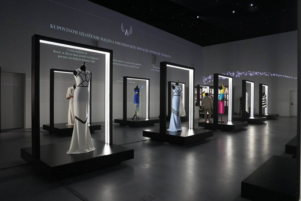 Izložba haljina (12) copy.jpg