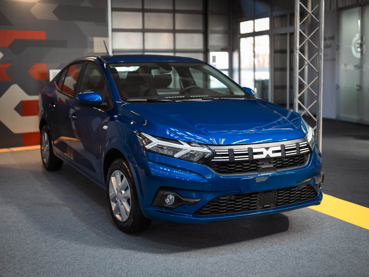 Sajam automiobila Dacia Logan-8.jpg