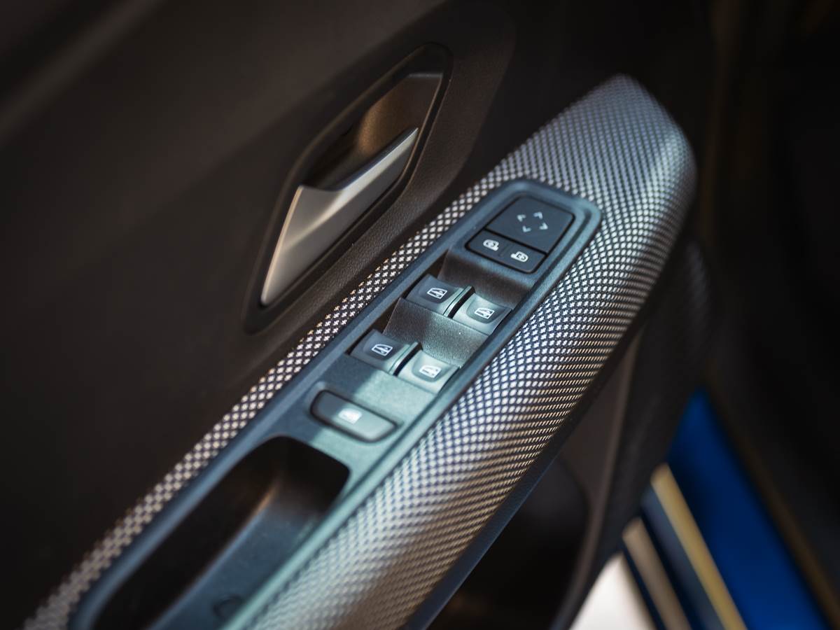 Sajam automiobila Dacia Logan-6.jpg