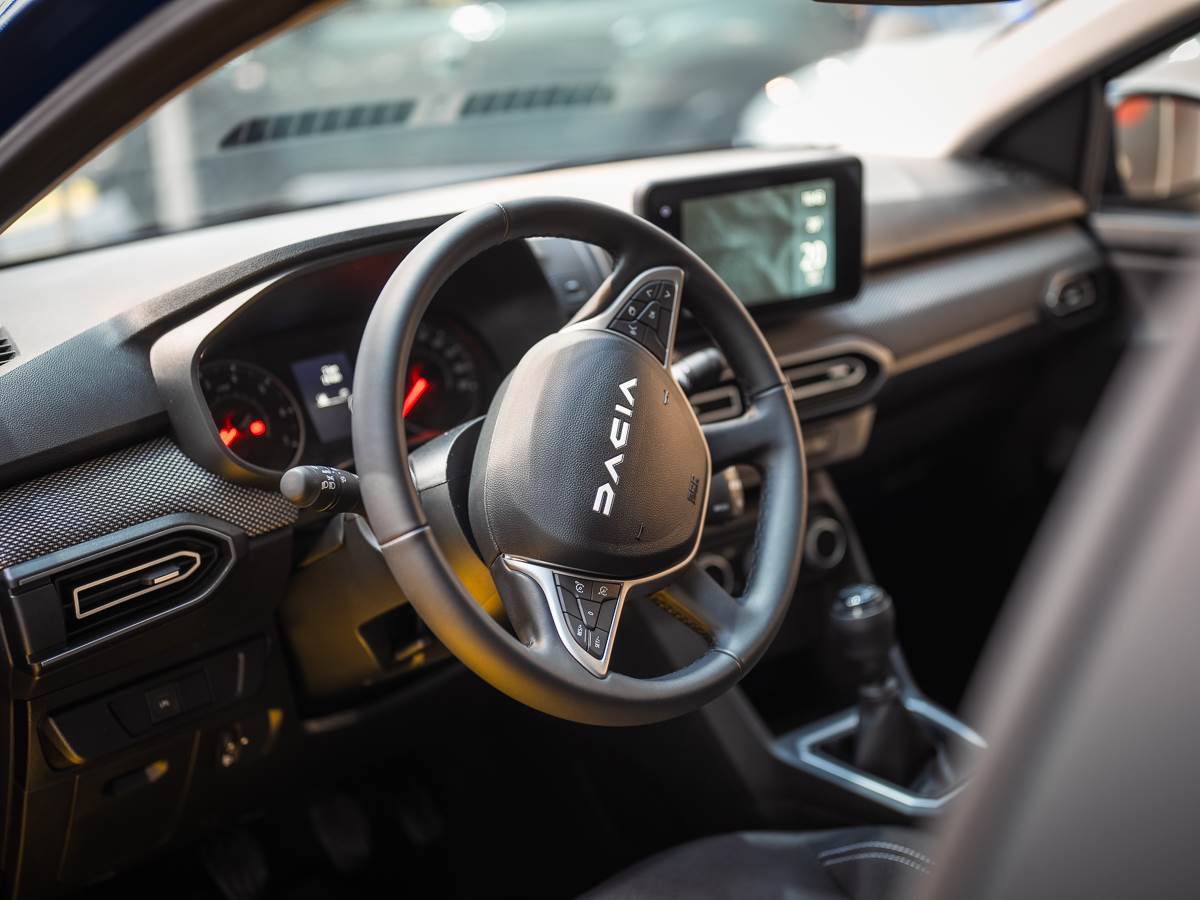 Sajam automiobila Dacia Logan-5.jpg