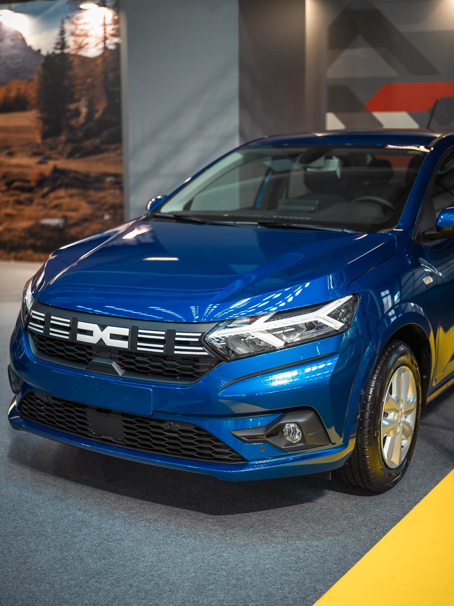 Sajam automiobila Dacia Logan.jpg