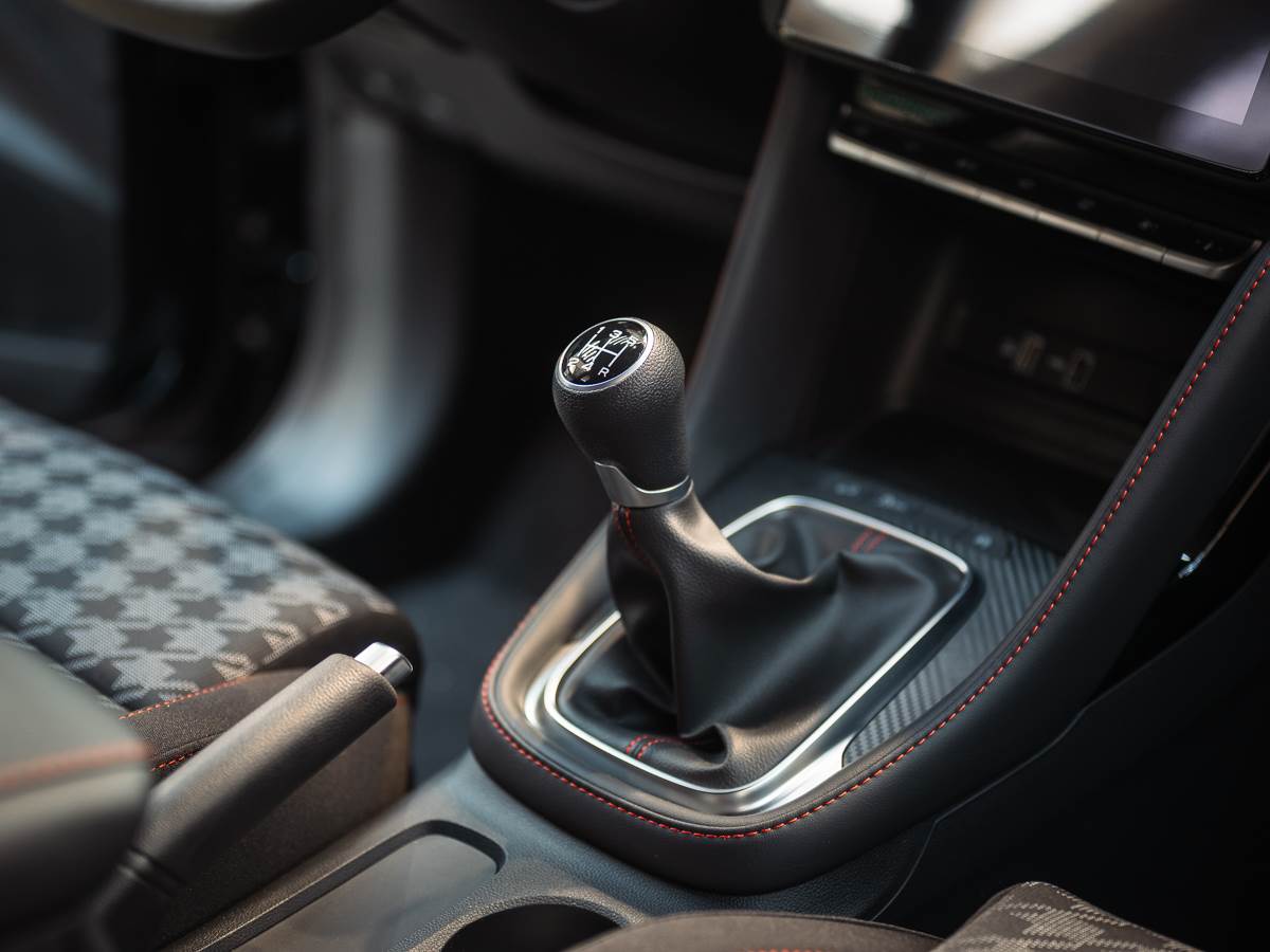 Sajam automiobila MG-12.jpg