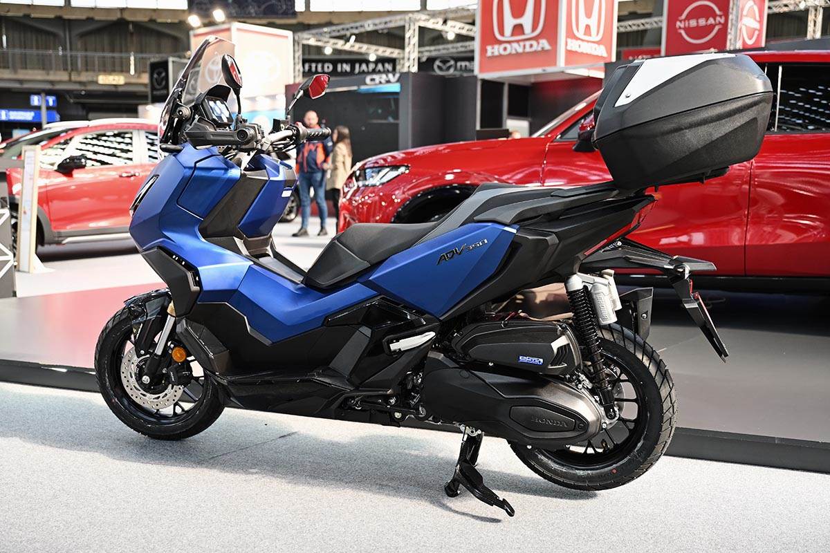 honda press 5 copy.jpg