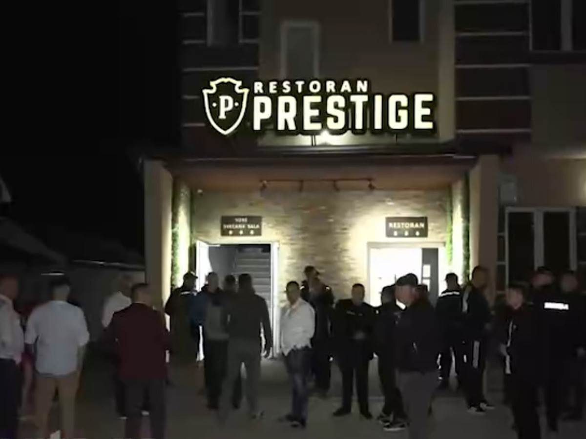 Srušio se plafon u leskovačkom restoranu (7).jpg