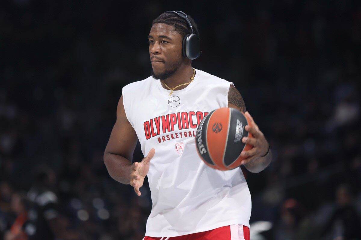 Nikola Milutinov izviždan pred Partizan Olimpijakos