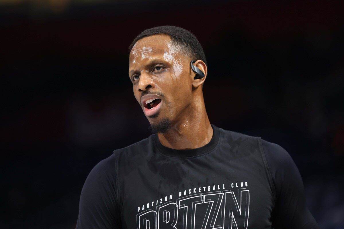 Nikola Milutinov izviždan pred Partizan Olimpijakos