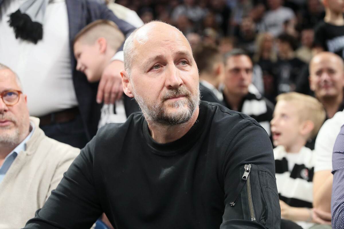 Toni Kukoč gleda Partizan Olimpijakos