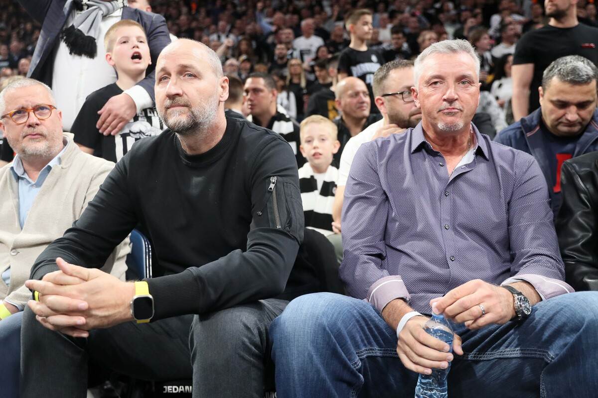 Toni Kukoč gleda Partizan Olimpijakos