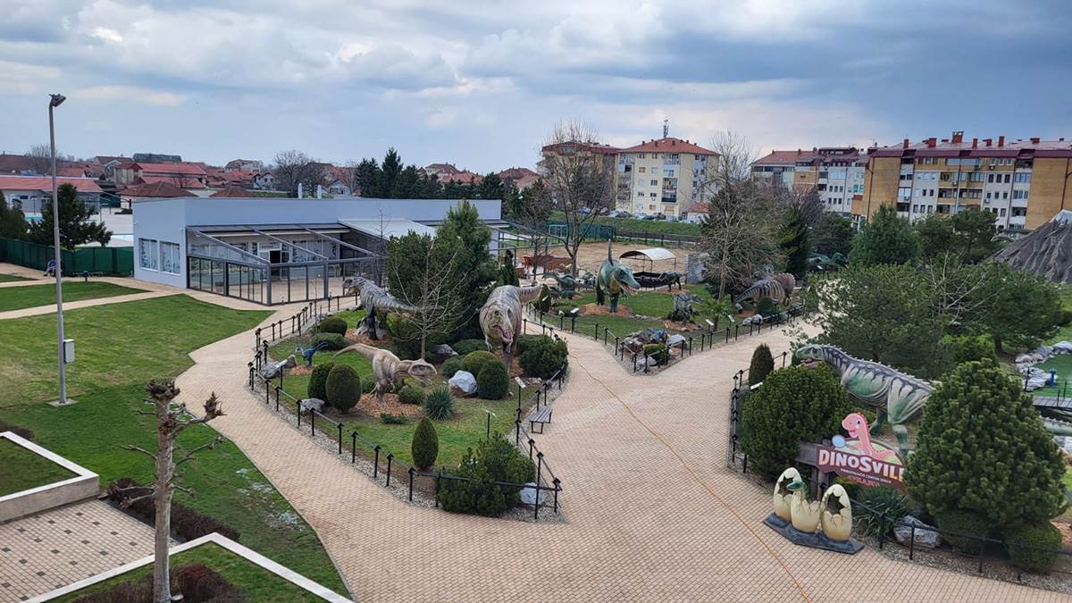 Srednja škola u Svilajncu (5).jpg