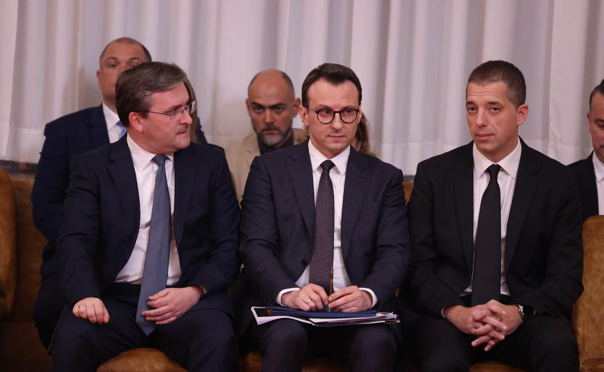 Aleksandar Vučić: Dug FK Partizan je 50 miliona evra