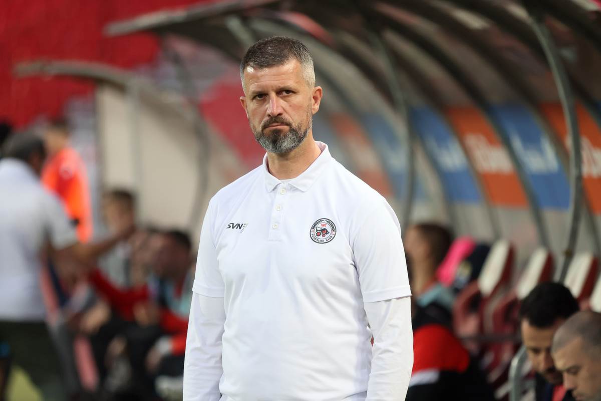 Crvena zvezda Železničar, poznati zovu na stadion