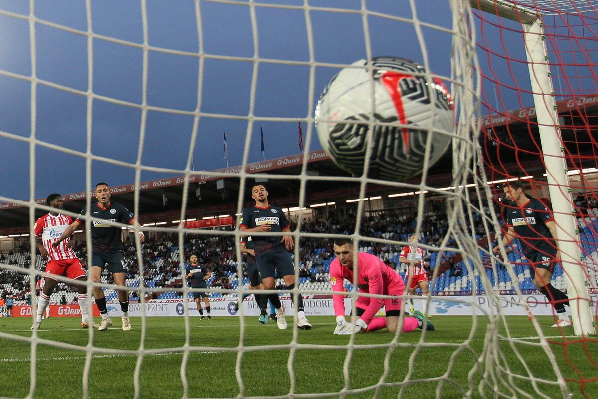 Crvena zvezda Železničar, poznati zovu na stadion