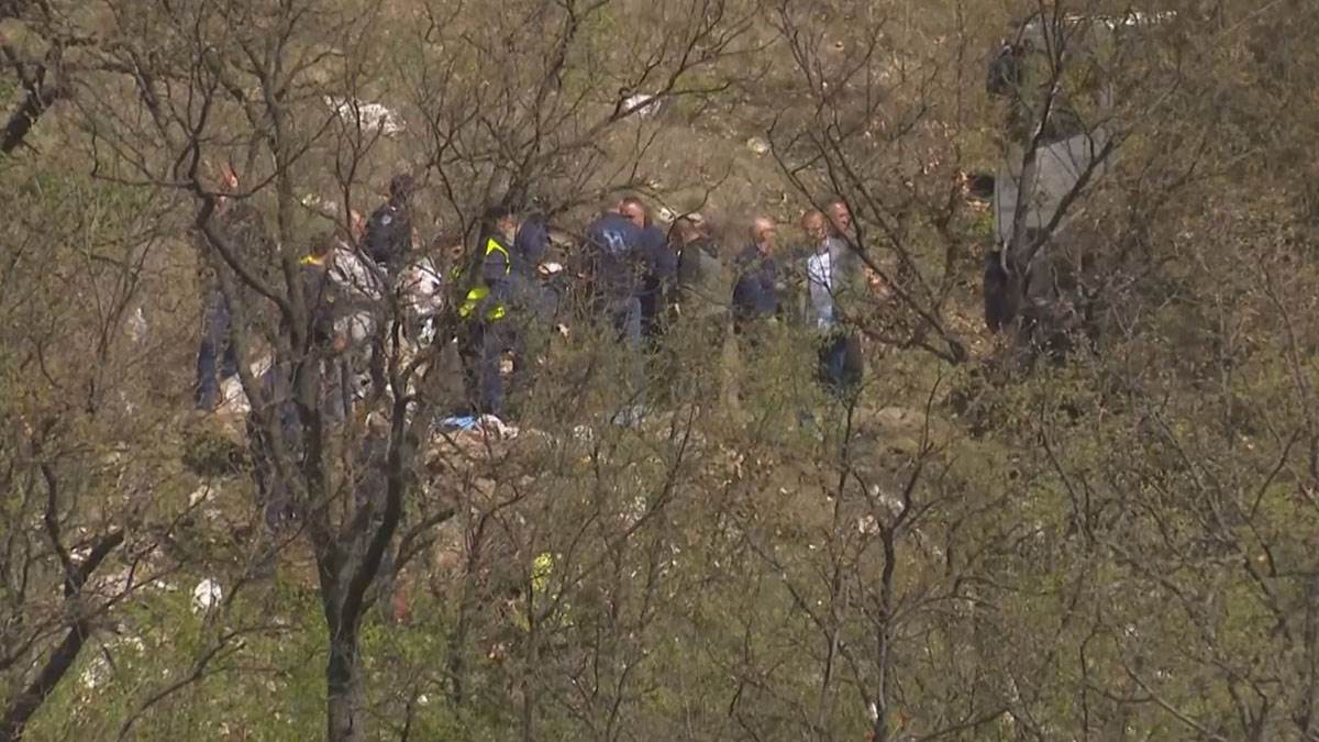 Četiri bagera na deponiji (4) copy.jpg