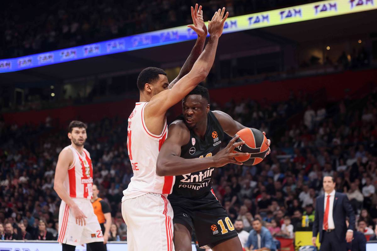 Crvena Zvezda Olimpijakos (8).JPG