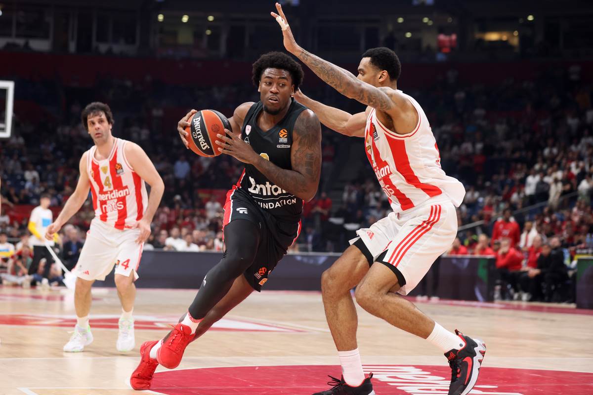 Crvena Zvezda Olimpijakos (12).JPG