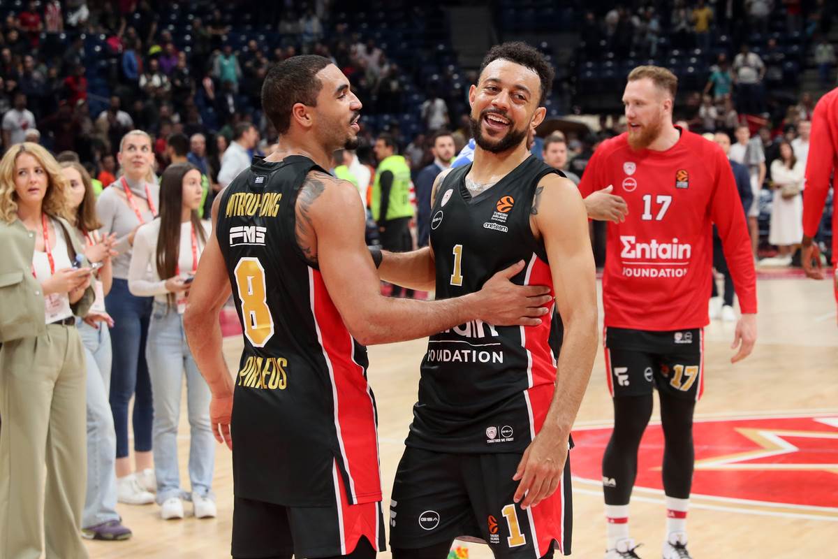 Crvena Zvezda Olimpijakos (5).JPG