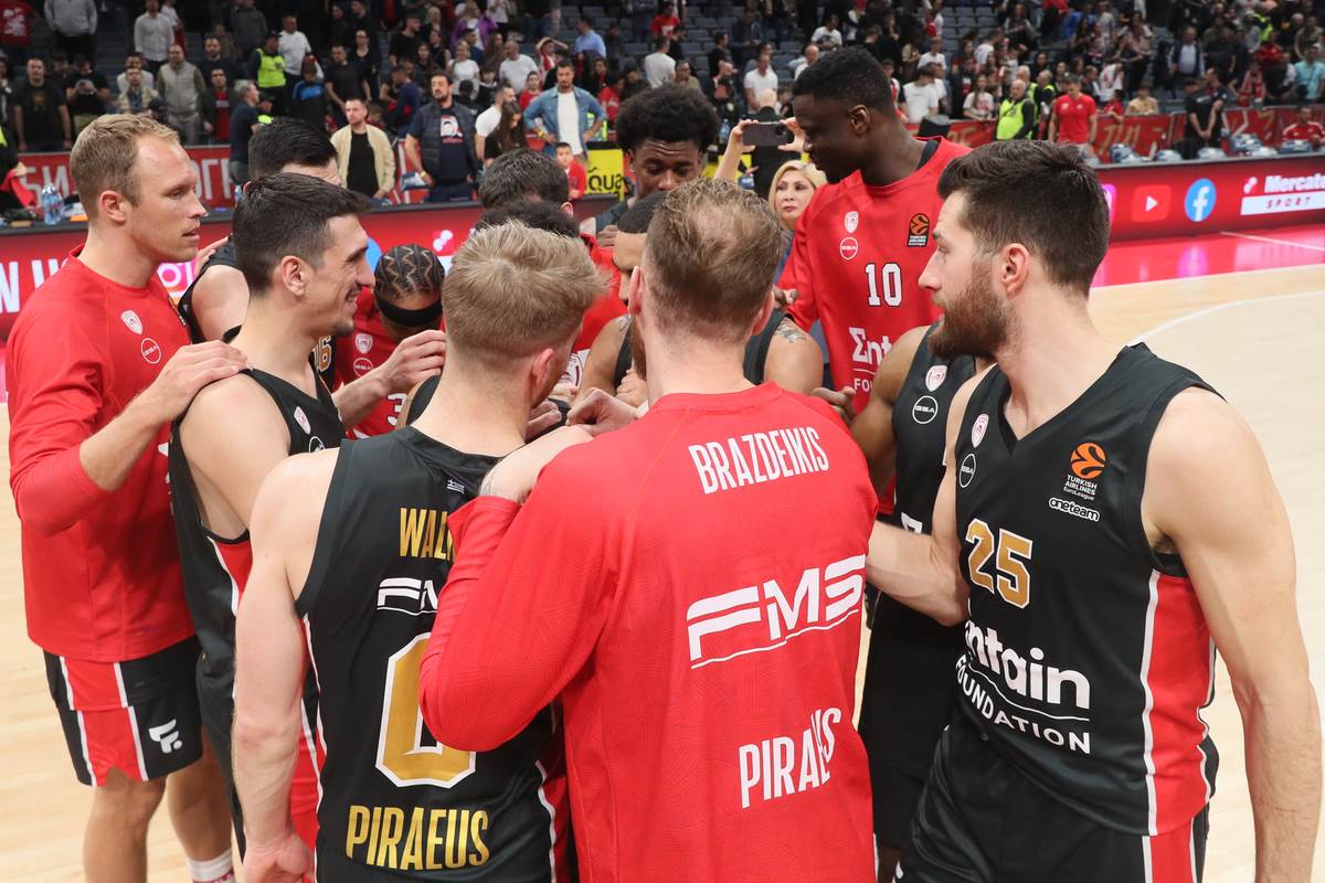 Crvena Zvezda Olimpijakos (7).JPG