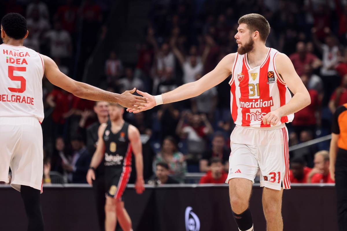 Crvena Zvezda Olimpijakos (11).JPG