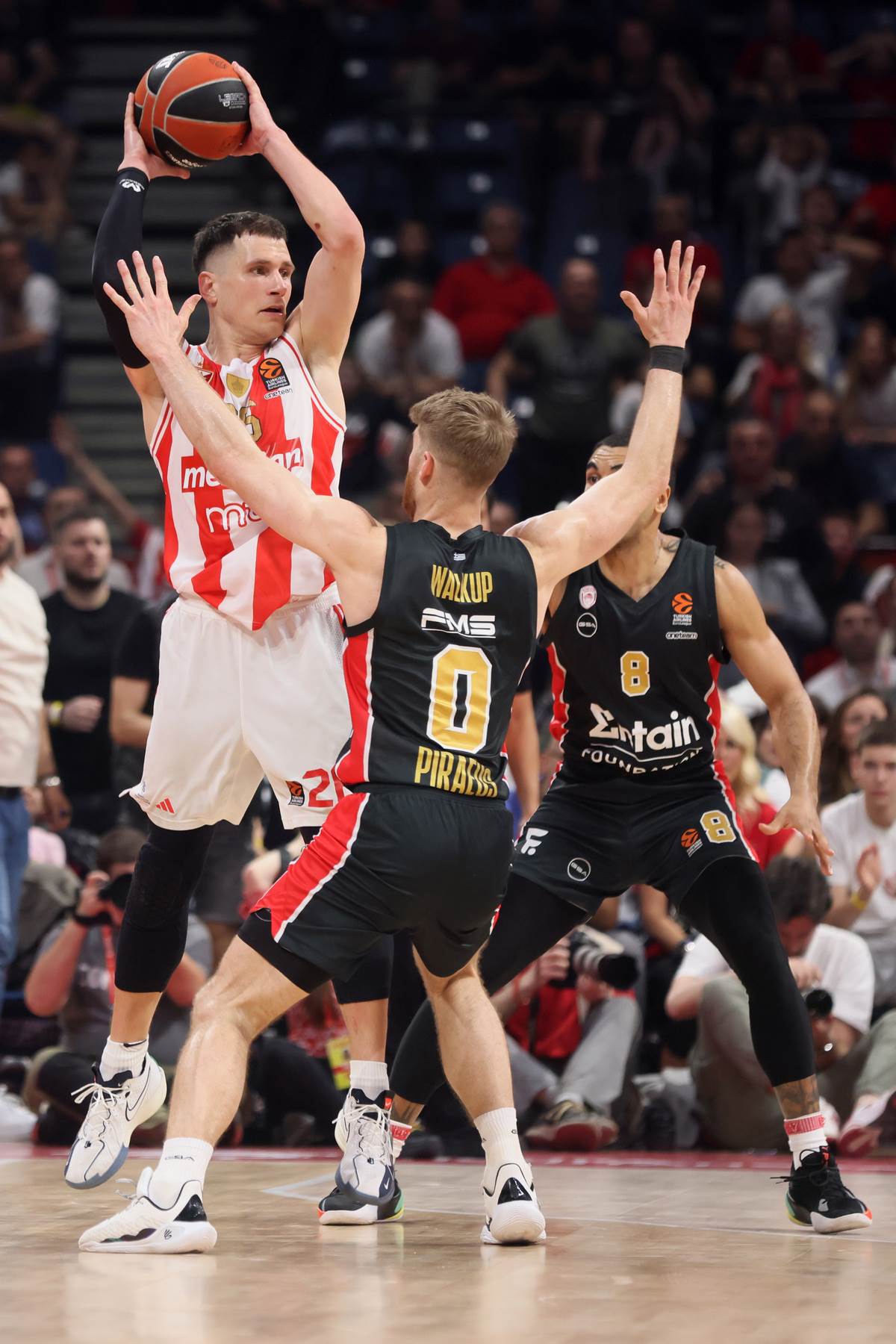 Crvena Zvezda Olimpijakos (15).JPG