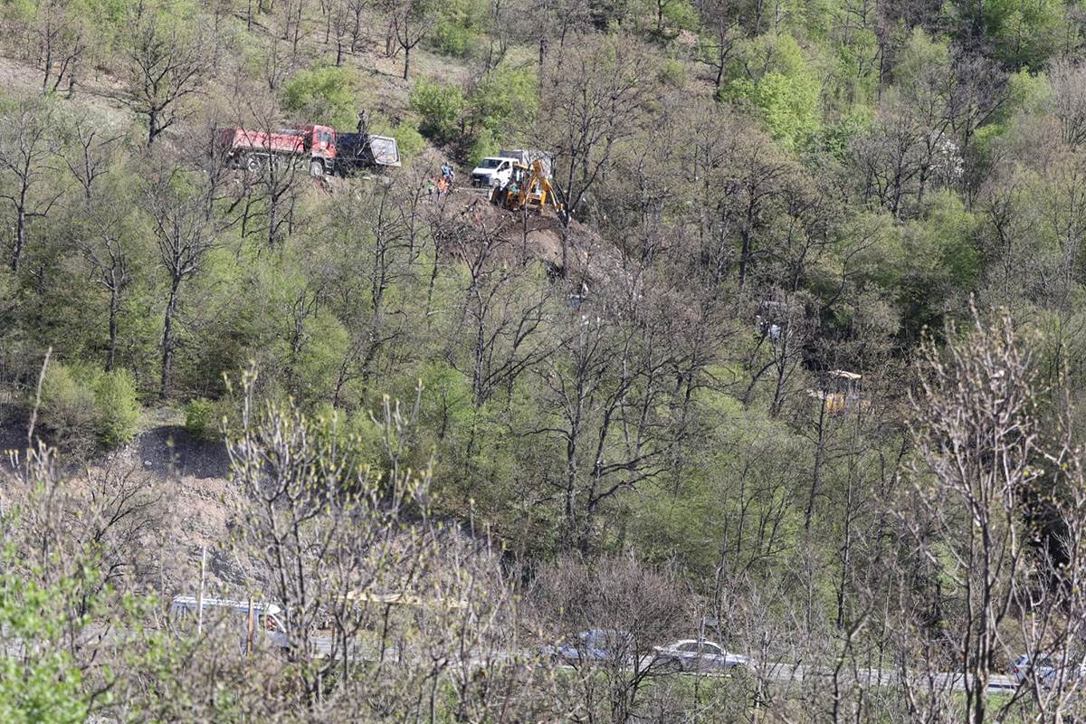 PAljenje sveća za malu Danku (5).jpg