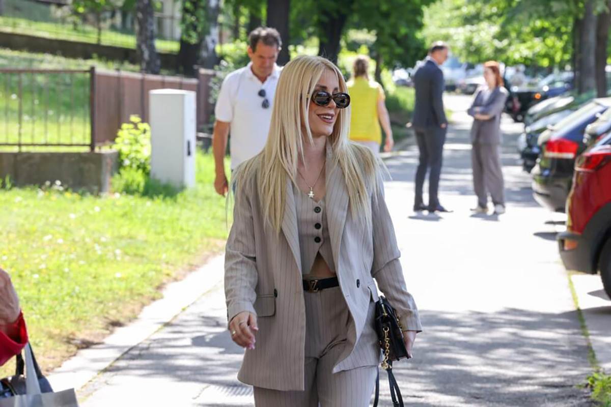 BELIVUK I MILJKOVIĆ SA SUPRUGAMA U SUDU (5).jpg