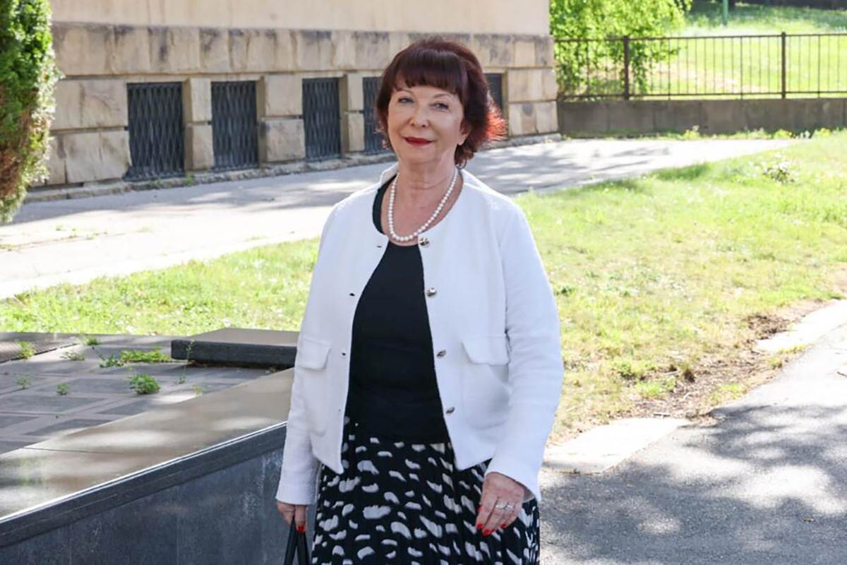 BELIVUK I MILJKOVIĆ SA SUPRUGAMA U SUDU (8).jpg