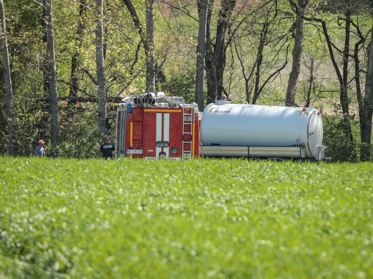Zlot Vatrogasci i cisterna za vodu (3).jpg