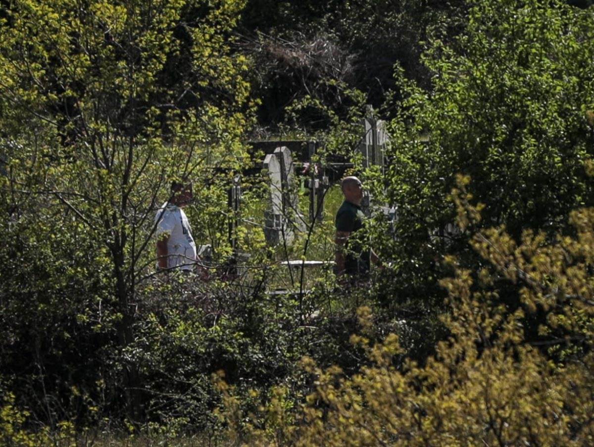 Novo groblje selo Zlot (6) copy.jpg