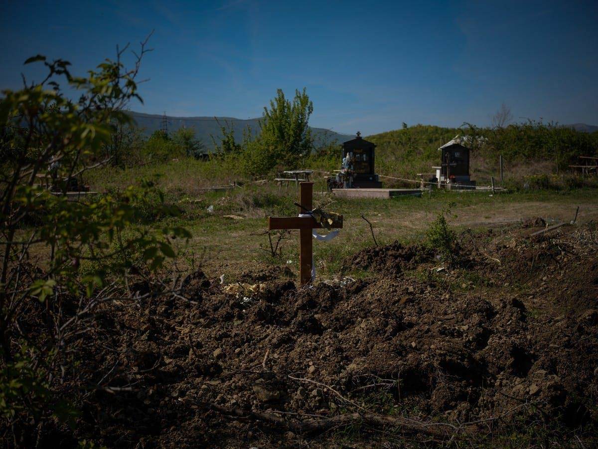 Novo groblje selo Zlot (12) copy.jpg