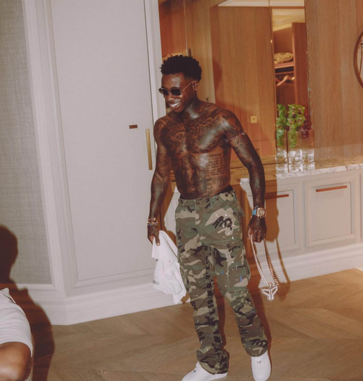 Kvinsi Promes ogrlica.png