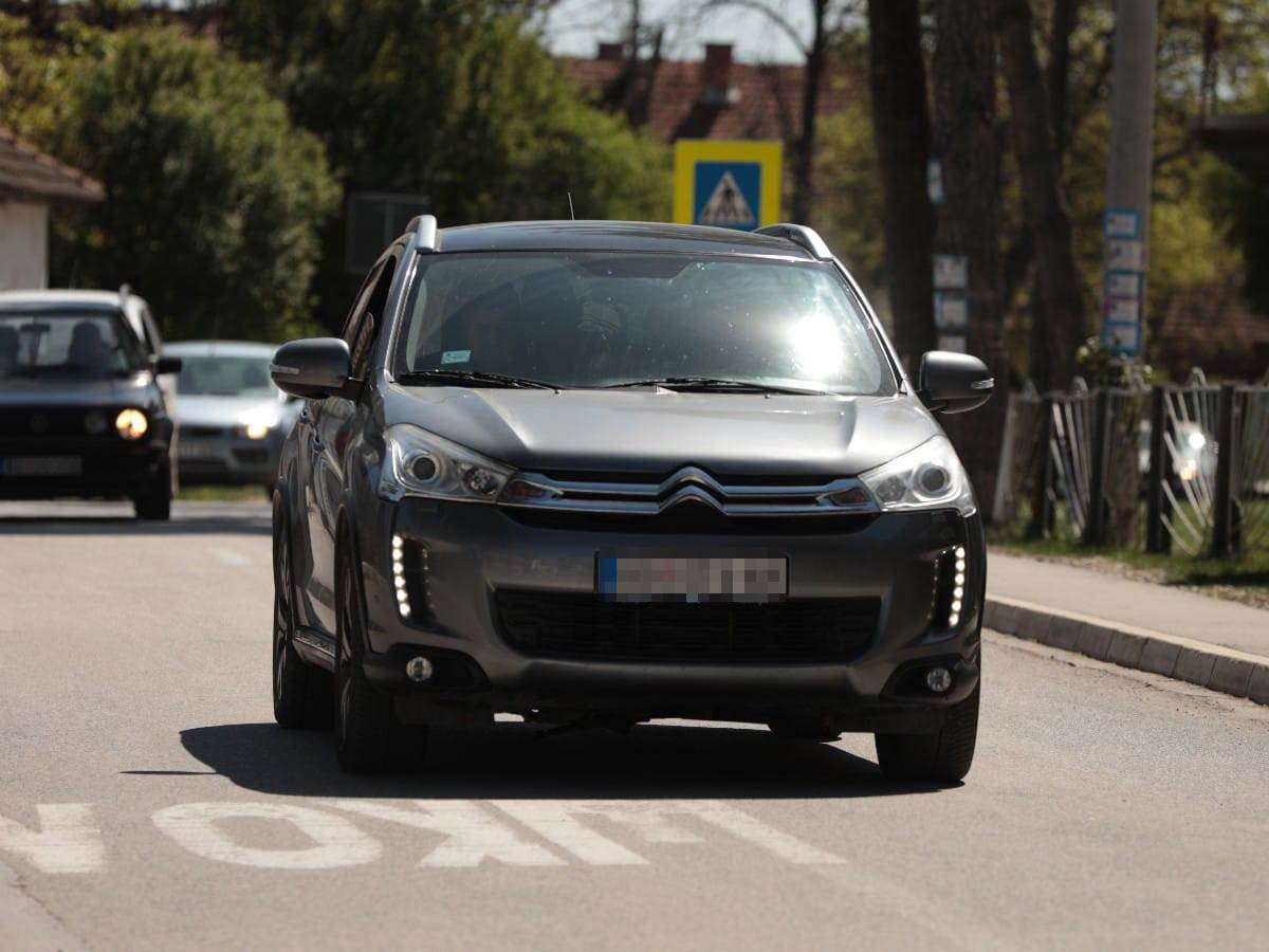 Povorka kroz selo Zlot (4).jpg