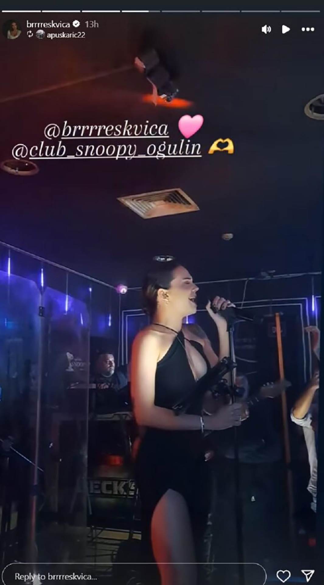 Breskvica peva Djurdjevdan.jpg