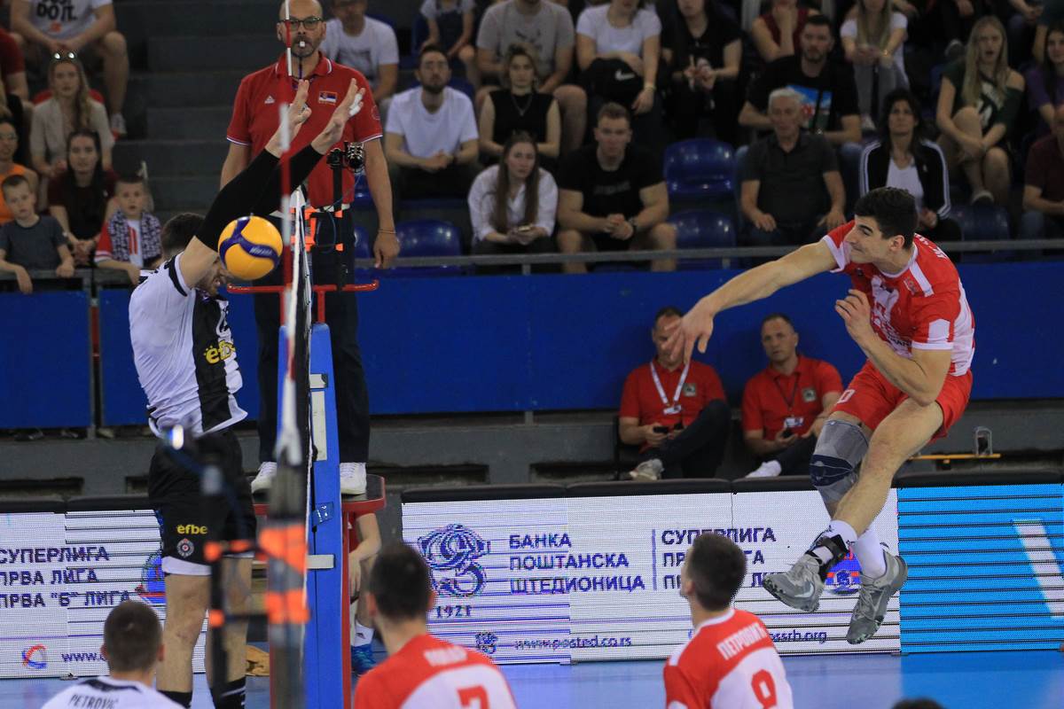 Crvena zvezda pobedila Partizan u odbojci, prva utakmica finala plej-ofa 2024